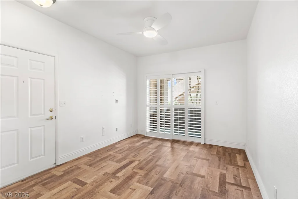 5751 Hacienda, Las Vegas, NV 89122