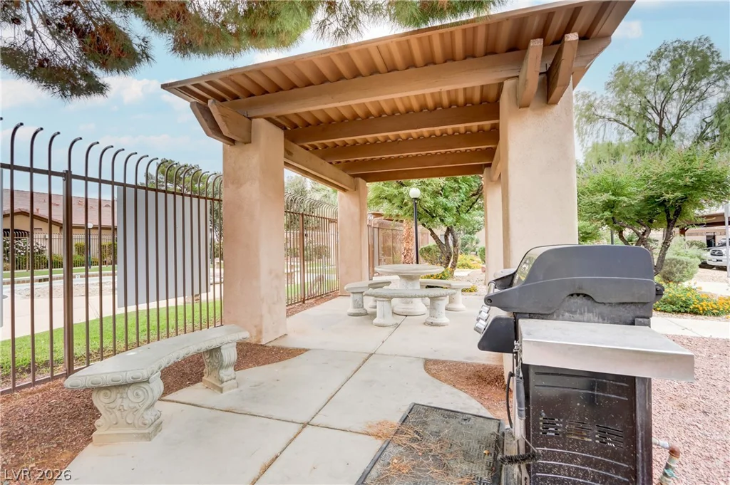 5751 Hacienda, Las Vegas, NV 89122