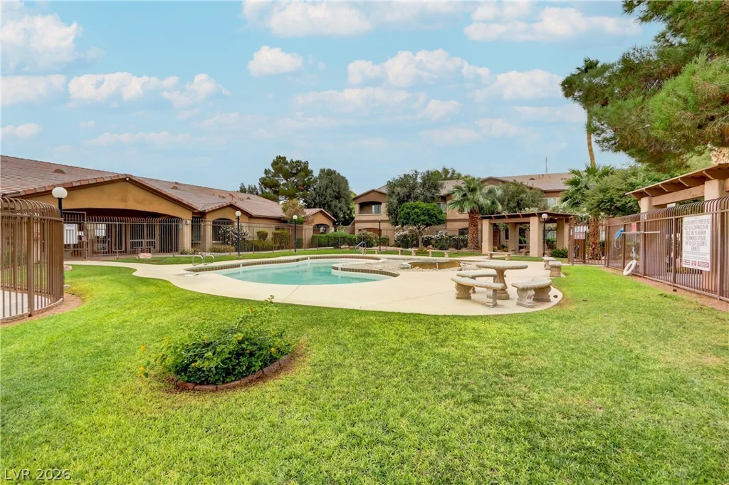 5751 Hacienda, Las Vegas, NV 89122