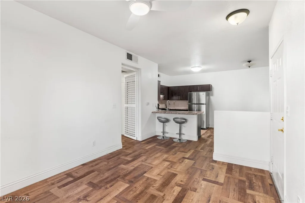 5751 Hacienda, Las Vegas, NV 89122