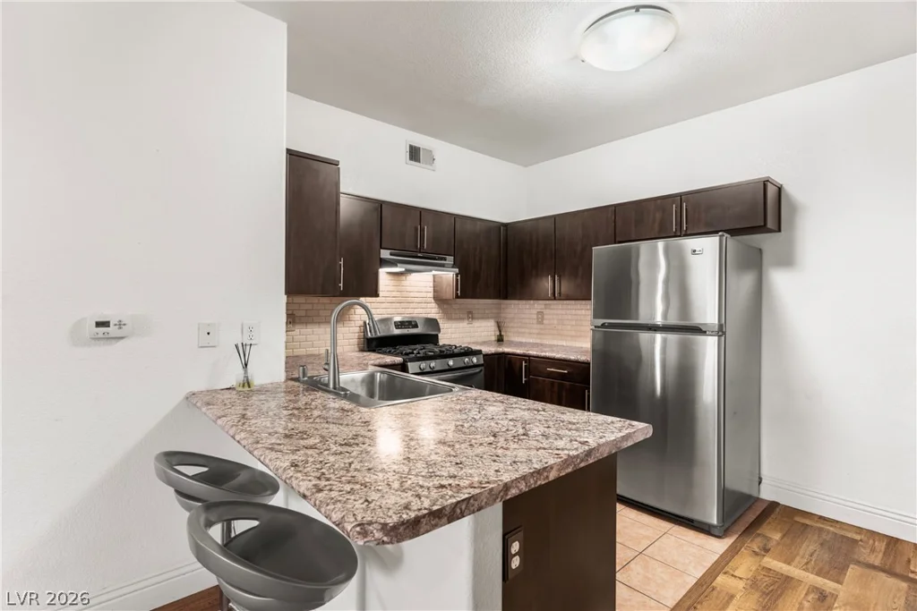5751 Hacienda, Las Vegas, NV 89122
