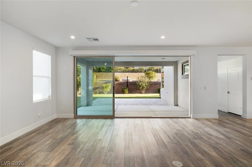 9689 Starlight Ridge, Las Vegas, NV 89148