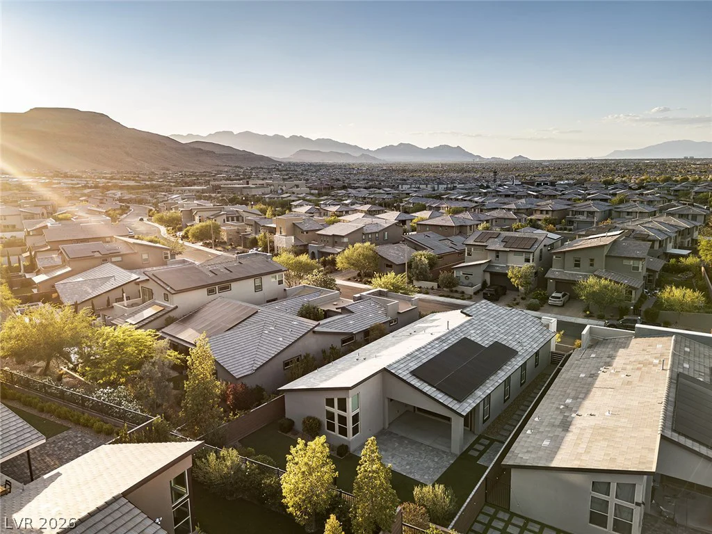 9689 Starlight Ridge, Las Vegas, NV 89148