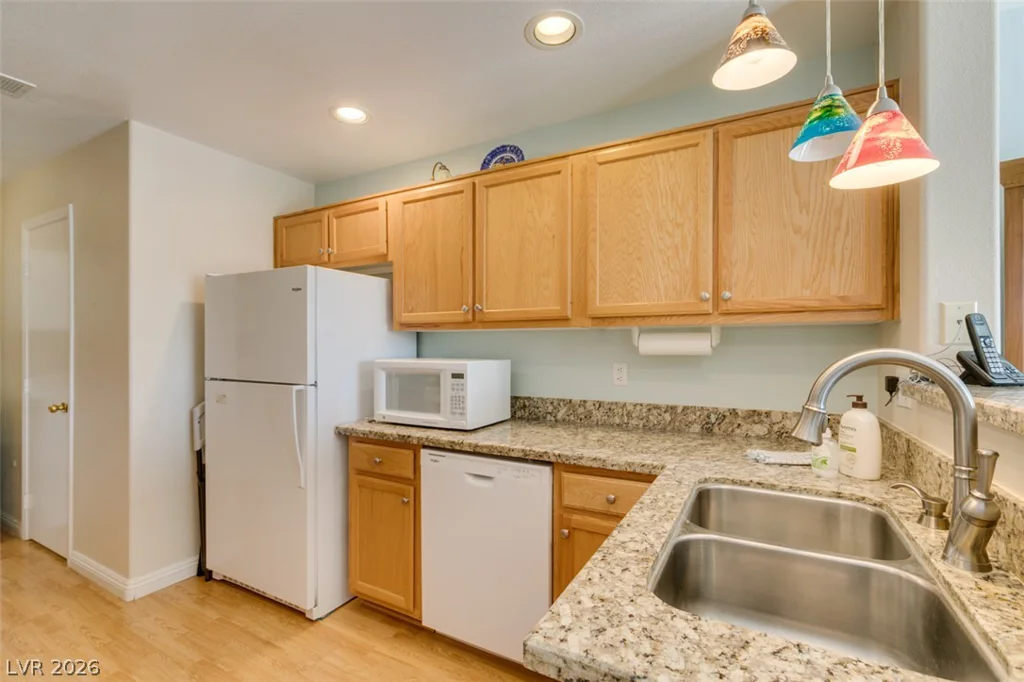 8200 Diamond Star, Las Vegas, NV 89145