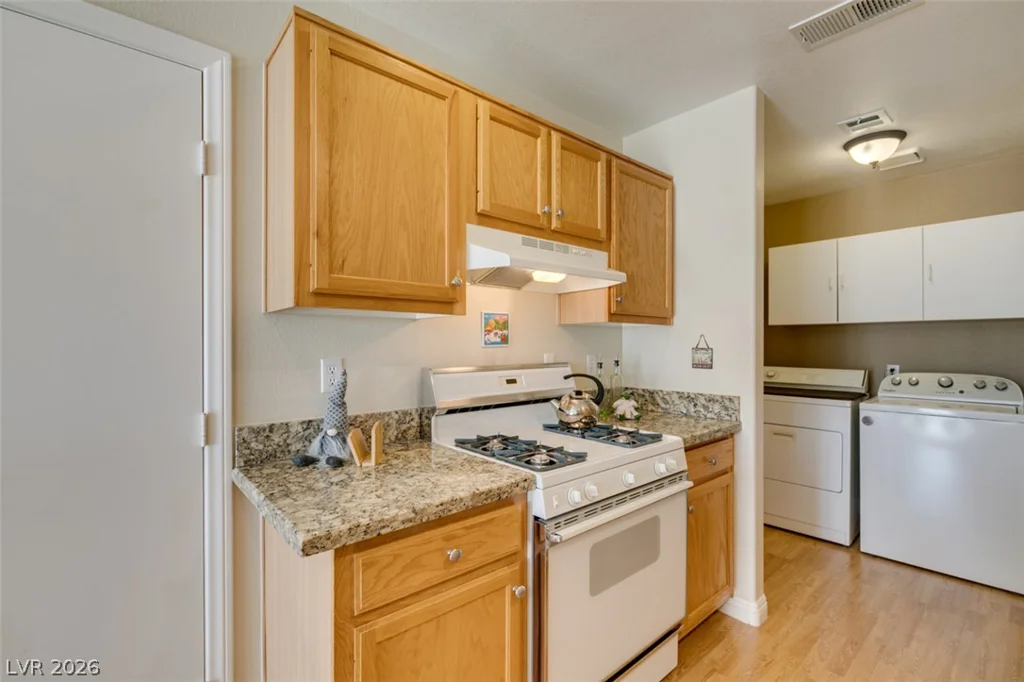 8200 Diamond Star, Las Vegas, NV 89145