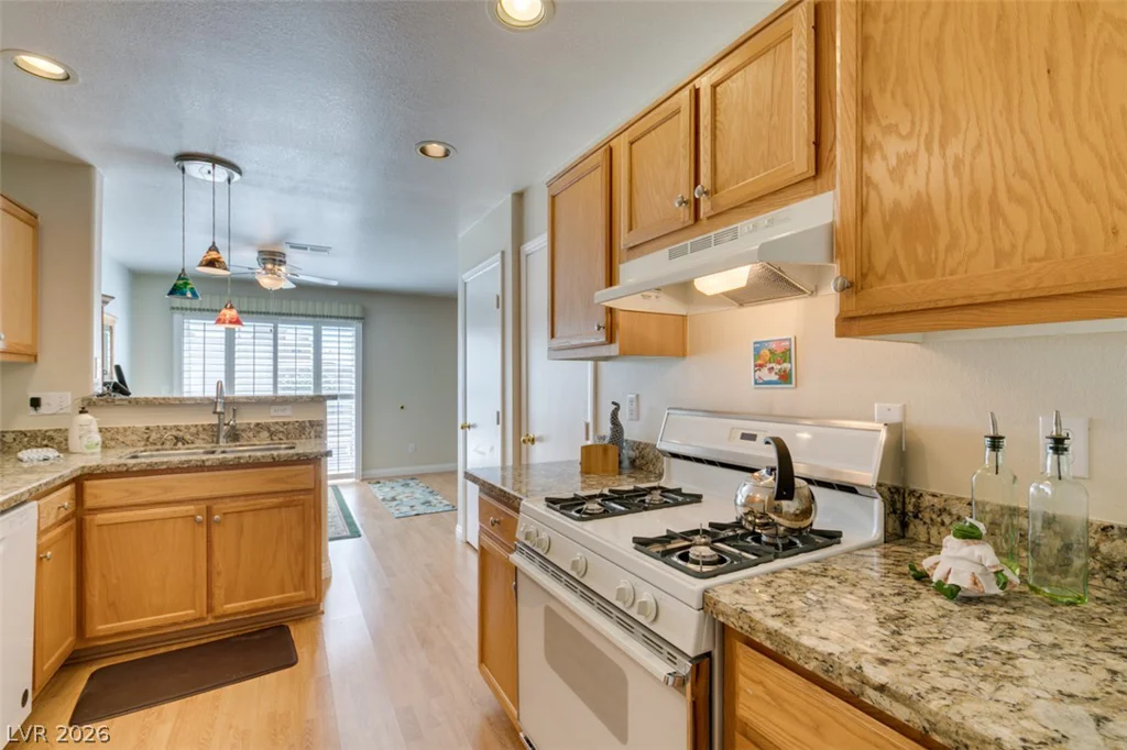 8200 Diamond Star, Las Vegas, NV 89145
