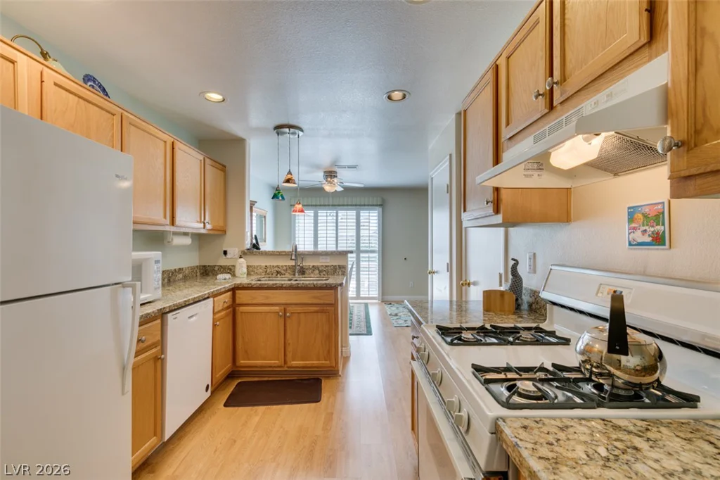 8200 Diamond Star, Las Vegas, NV 89145