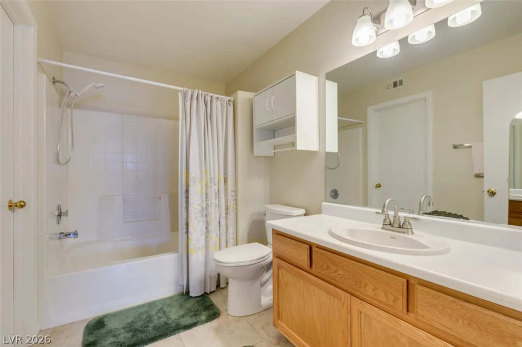 8200 Diamond Star, Las Vegas, NV 89145