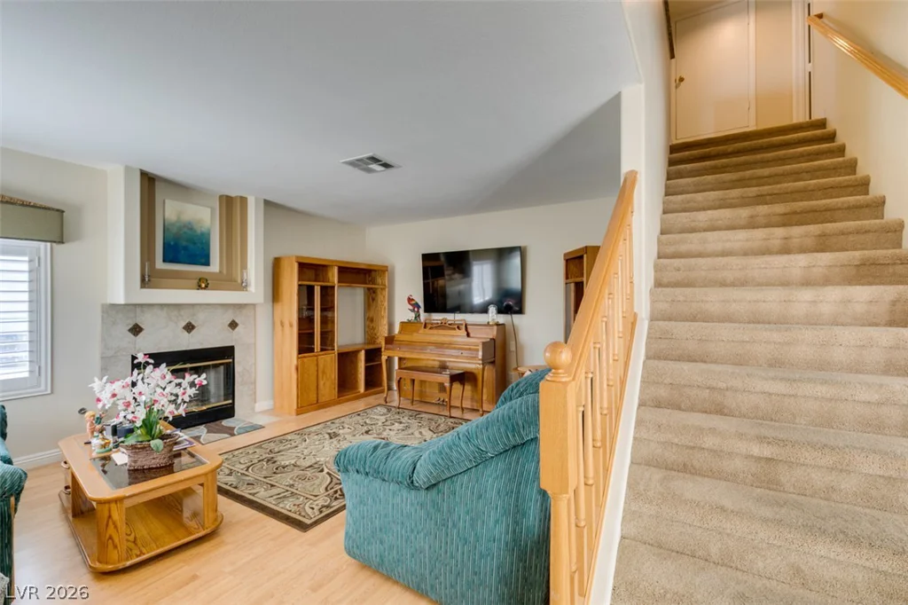 8200 Diamond Star, Las Vegas, NV 89145