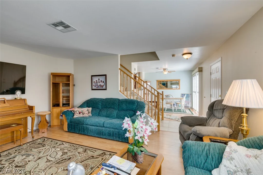 8200 Diamond Star, Las Vegas, NV 89145
