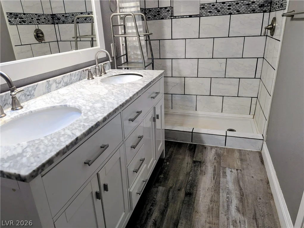 900 Heavenly Hills, Las Vegas, NV 89145