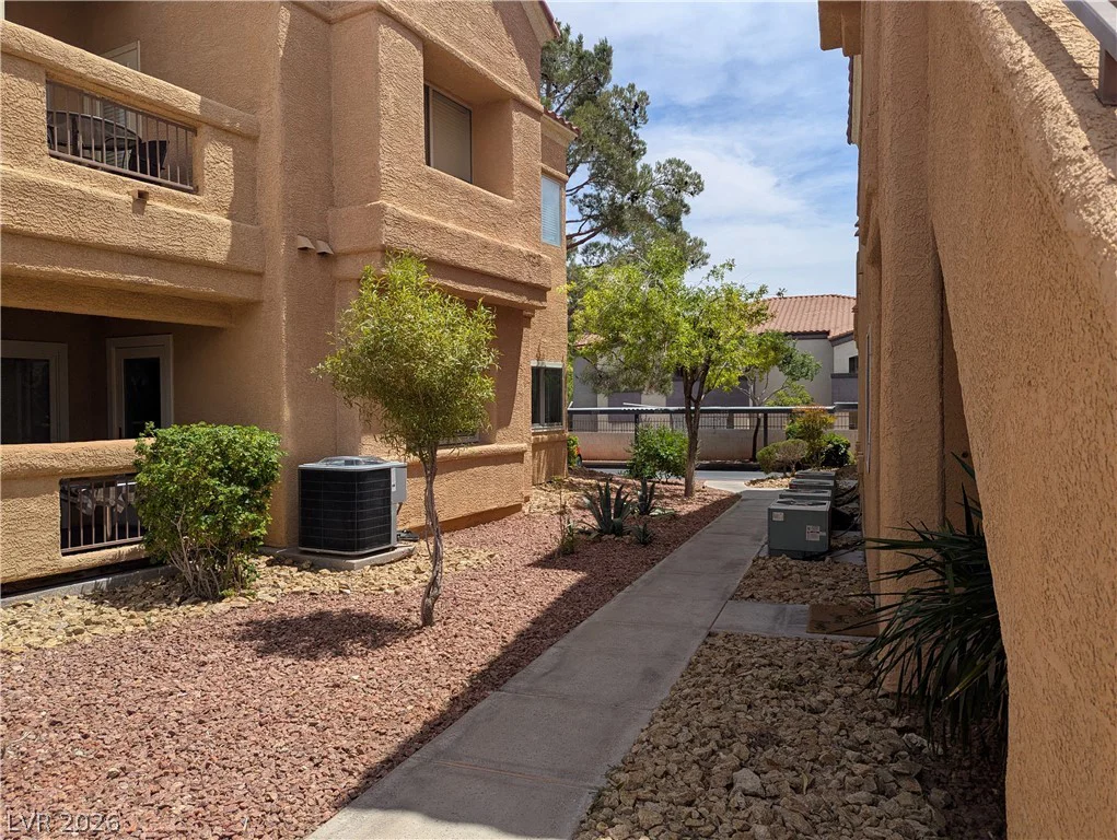 900 Heavenly Hills, Las Vegas, NV 89145
