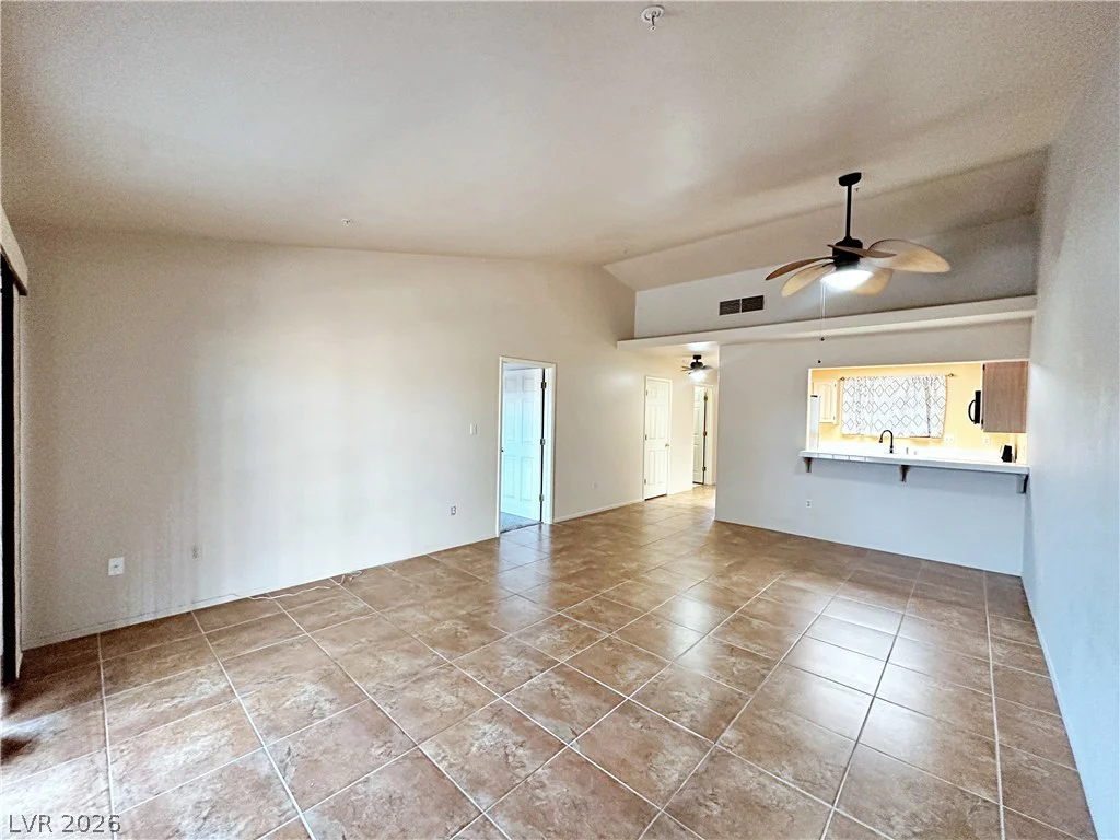 2851 Valley View, Las Vegas, NV 89102