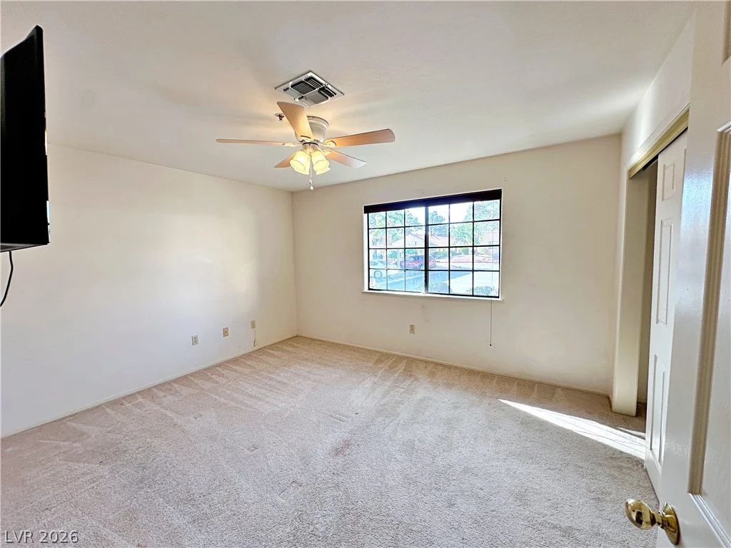 2851 Valley View, Las Vegas, NV 89102