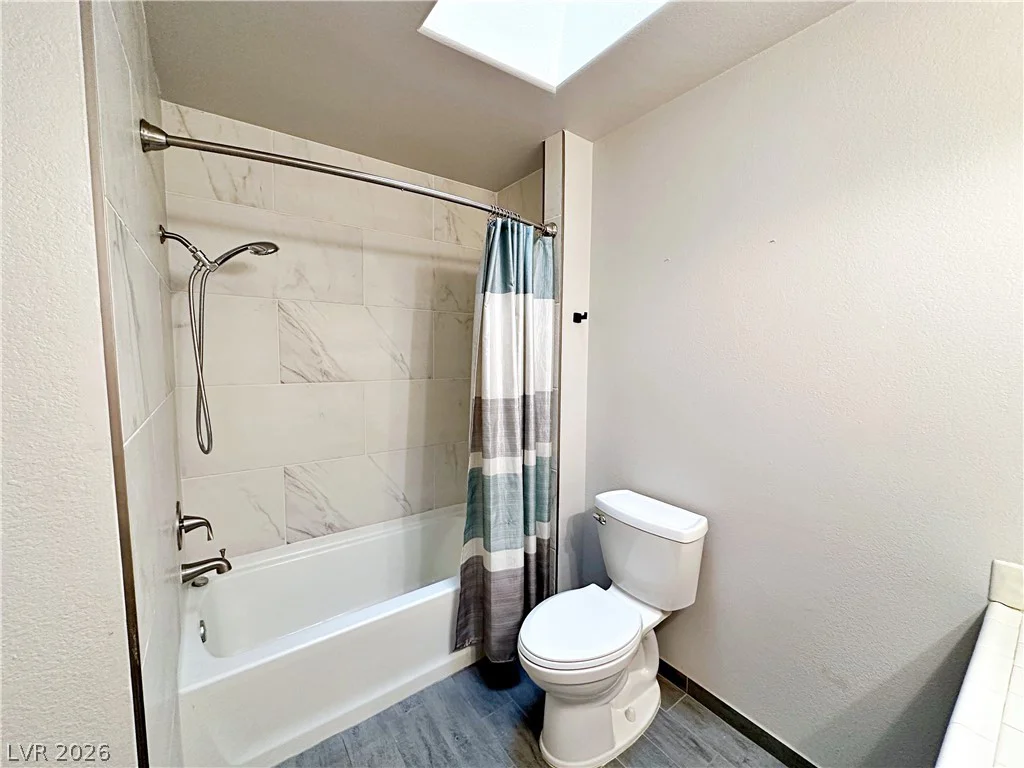 2851 Valley View, Las Vegas, NV 89102