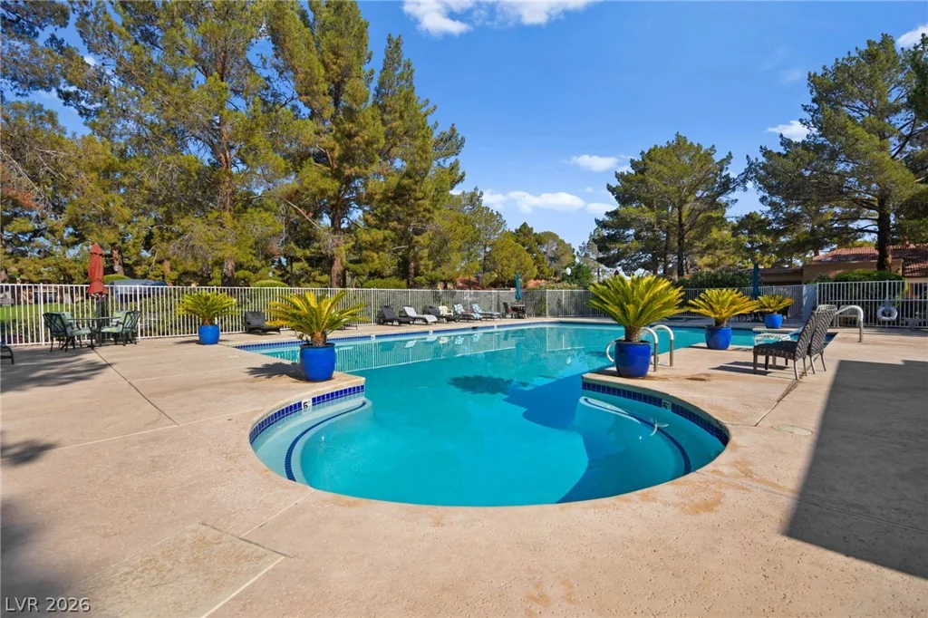 2851 Valley View, Las Vegas, NV 89102
