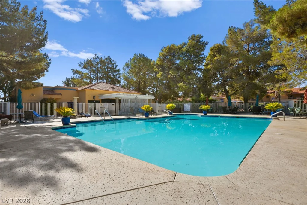 2851 Valley View, Las Vegas, NV 89102