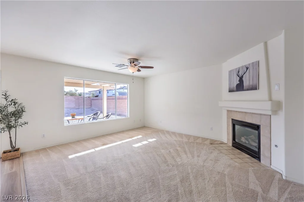 5761 Arrow Tree, Las Vegas, NV 89130