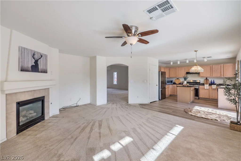 5761 Arrow Tree, Las Vegas, NV 89130