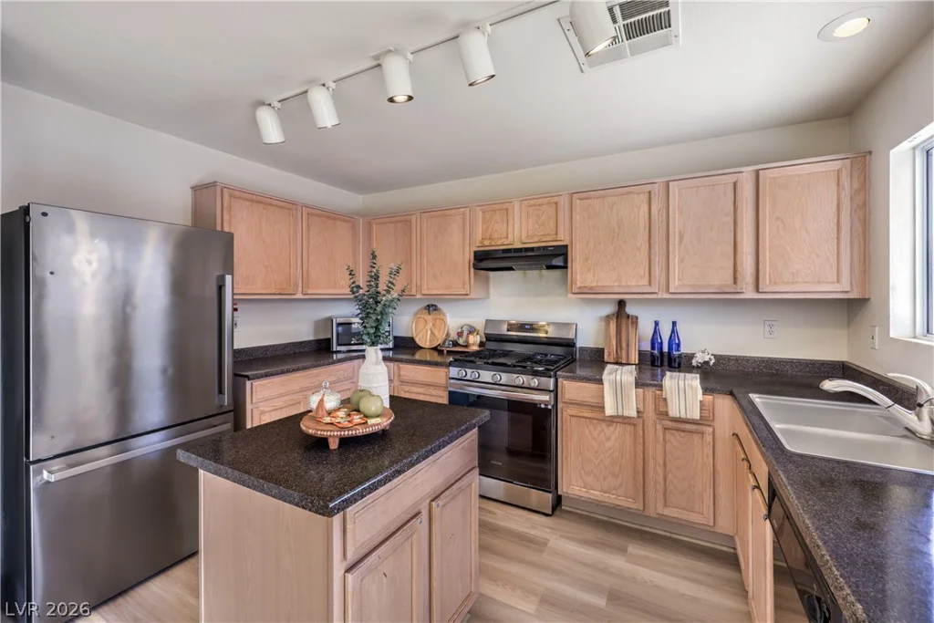 5761 Arrow Tree, Las Vegas, NV 89130