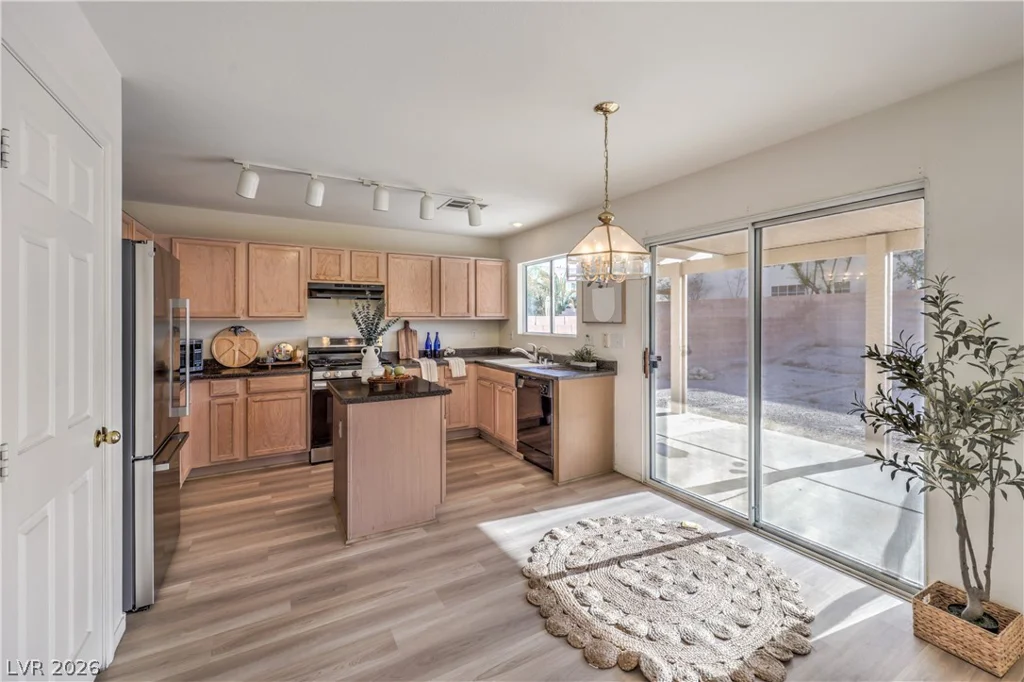5761 Arrow Tree, Las Vegas, NV 89130