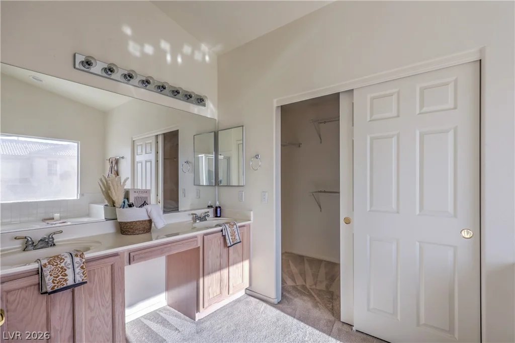 5761 Arrow Tree, Las Vegas, NV 89130