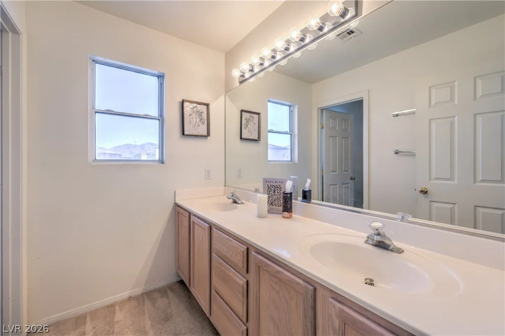 5761 Arrow Tree, Las Vegas, NV 89130