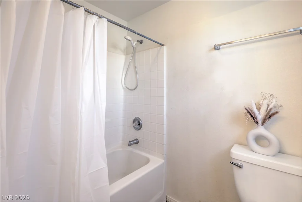 5761 Arrow Tree, Las Vegas, NV 89130