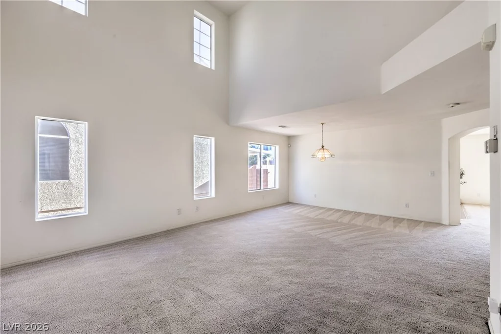 5761 Arrow Tree, Las Vegas, NV 89130
