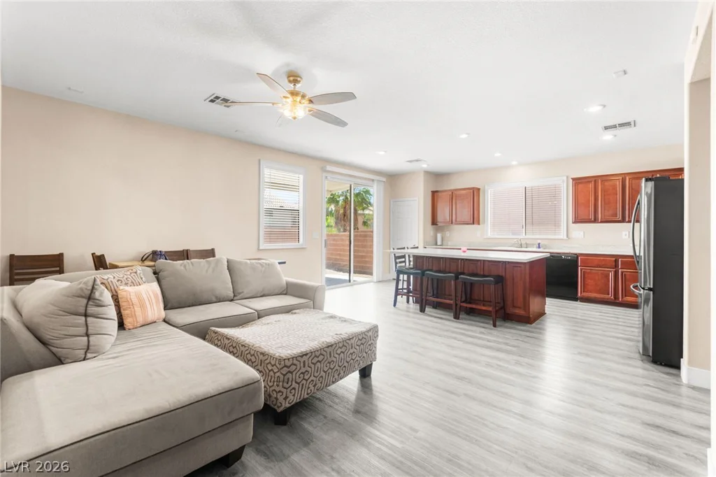 6728 Sand Swallow, North Las Vegas, NV 89084