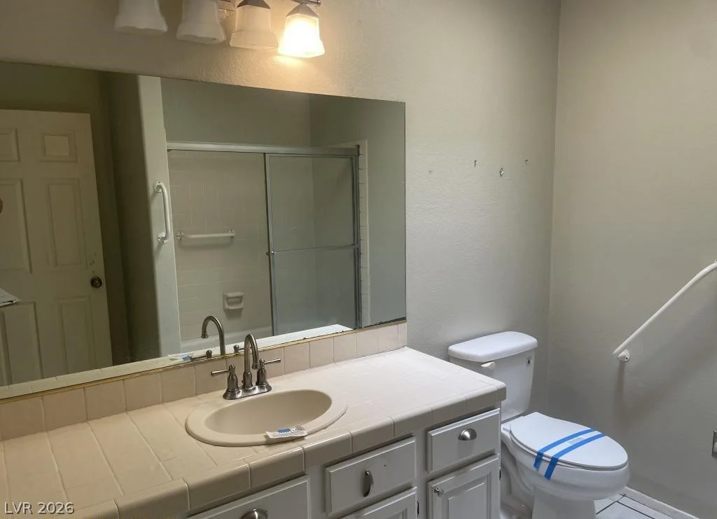 2851 Valley View, Las Vegas, NV 89102