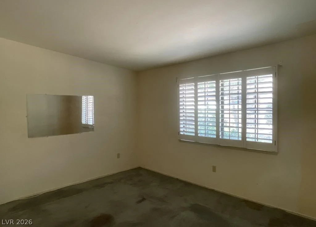 2851 Valley View, Las Vegas, NV 89102
