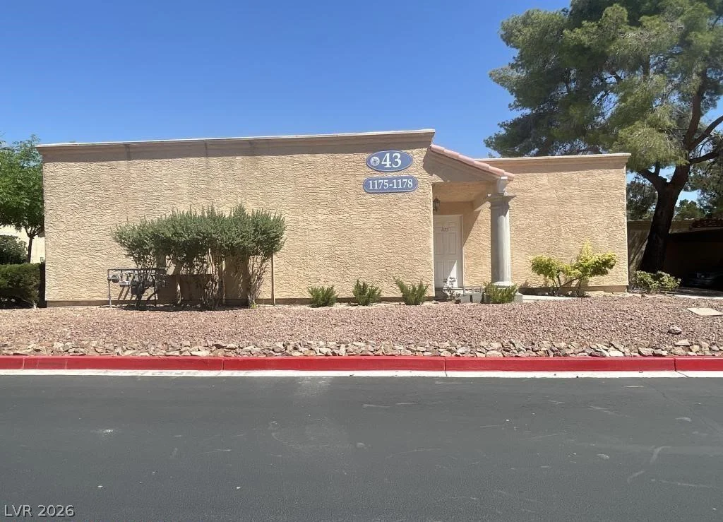 2851 Valley View, Las Vegas, NV 89102