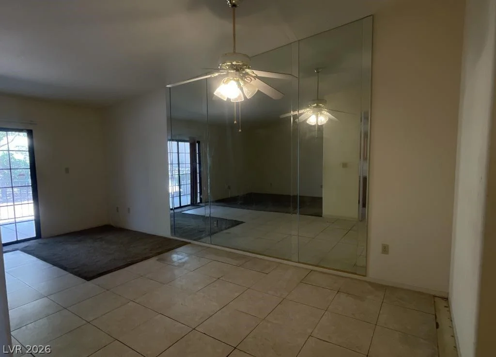 2851 Valley View, Las Vegas, NV 89102