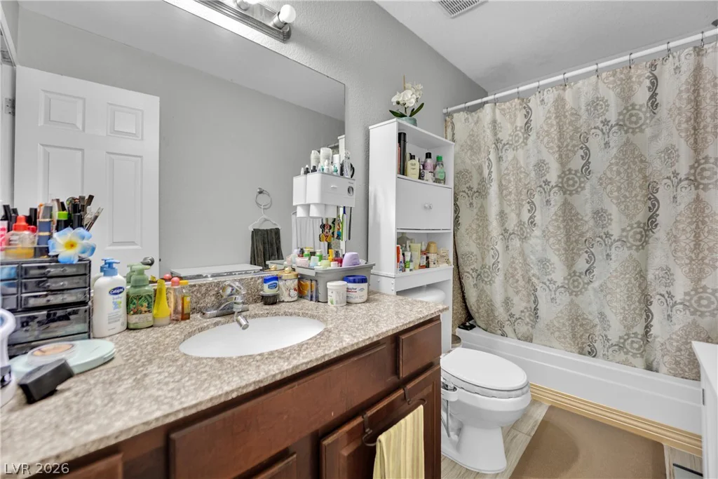 5098 River Glen, Las Vegas, NV 89103