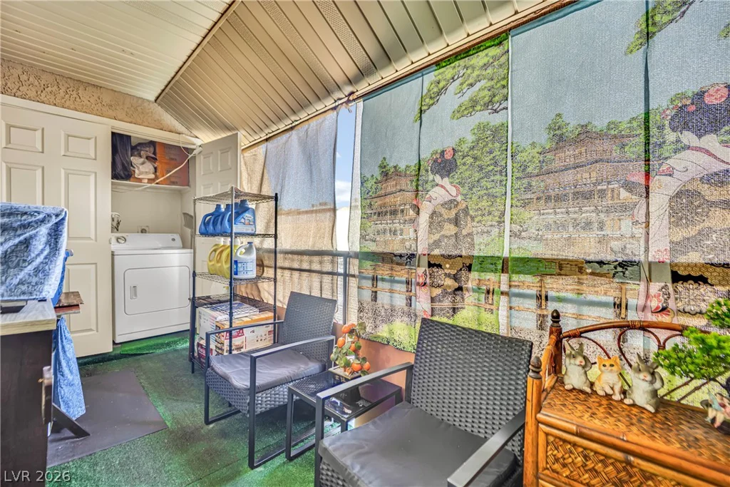 5098 River Glen, Las Vegas, NV 89103