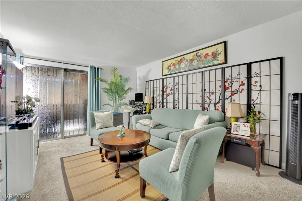 5098 River Glen, Las Vegas, NV 89103
