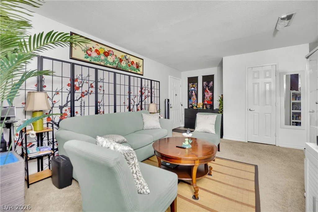 5098 River Glen, Las Vegas, NV 89103