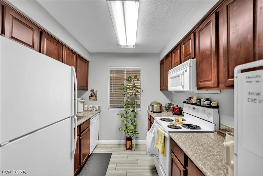 5098 River Glen, Las Vegas, NV 89103