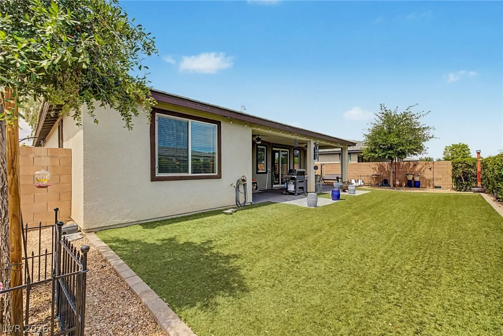 4914 Beacon Ridge, Pahrump, NV 89061