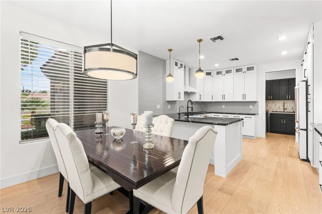 1920 Summer Palm, Las Vegas, NV 89134