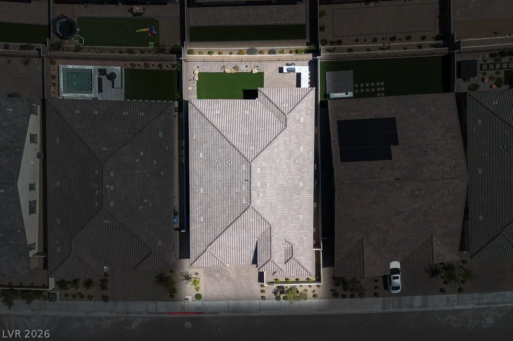 180 Medianoche, Las Vegas, NV 89138
