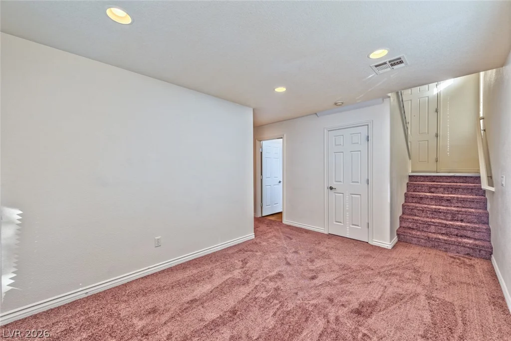7219 Regent Pond, Las Vegas, NV 89166