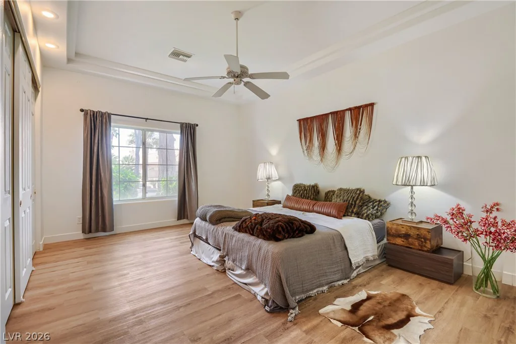 8046 Silver King, Las Vegas, NV 89129