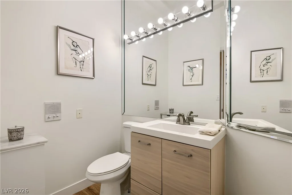8046 Silver King, Las Vegas, NV 89129