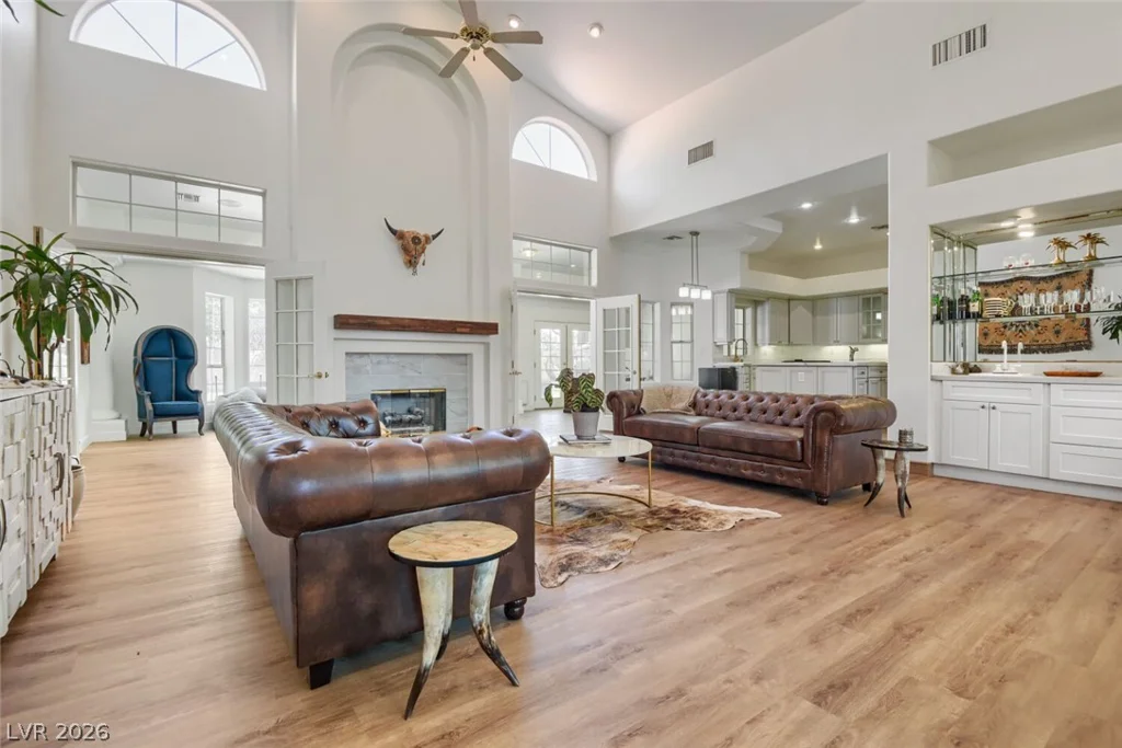 8046 Silver King, Las Vegas, NV 89129
