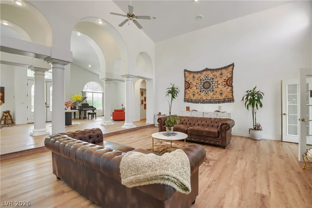 8046 Silver King, Las Vegas, NV 89129
