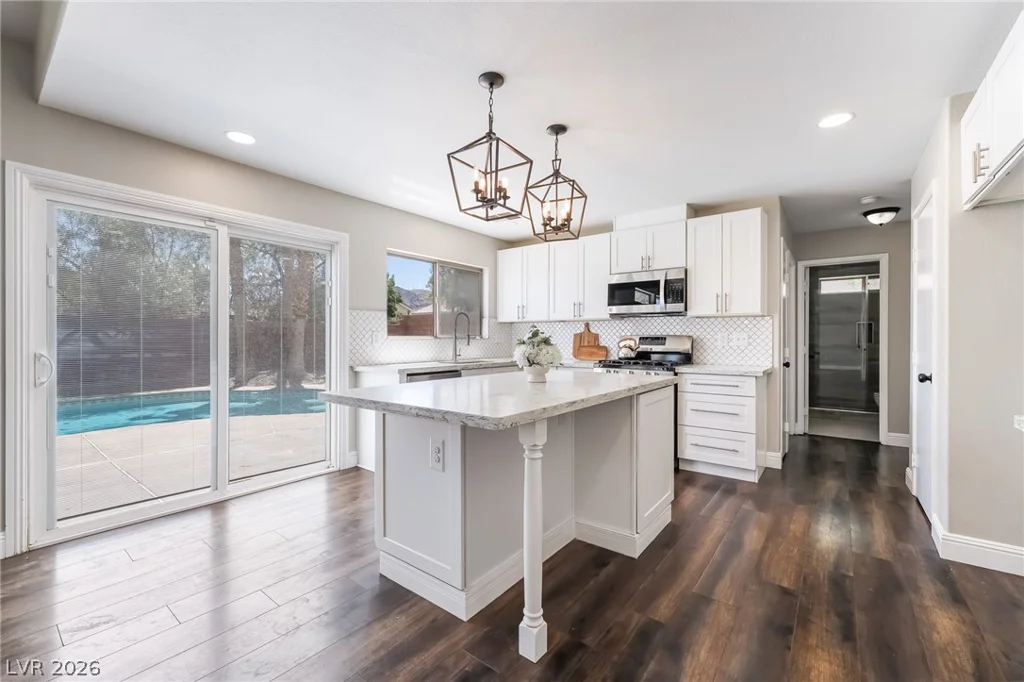 18 Amber Rock, Henderson, NV 89012