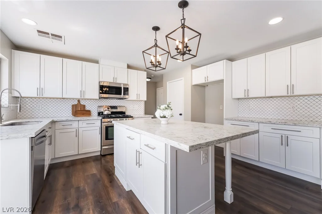 18 Amber Rock, Henderson, NV 89012