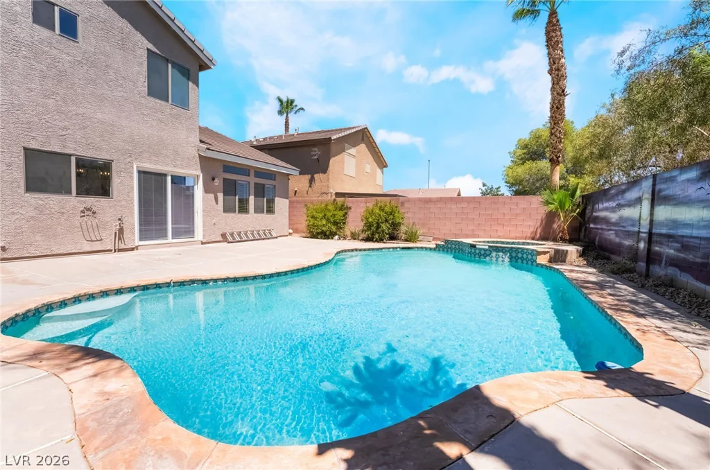 18 Amber Rock, Henderson, NV 89012